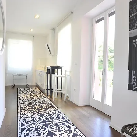 Apartment Charon With Garage *