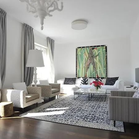 Charon With Garage Apartamento Rovinj